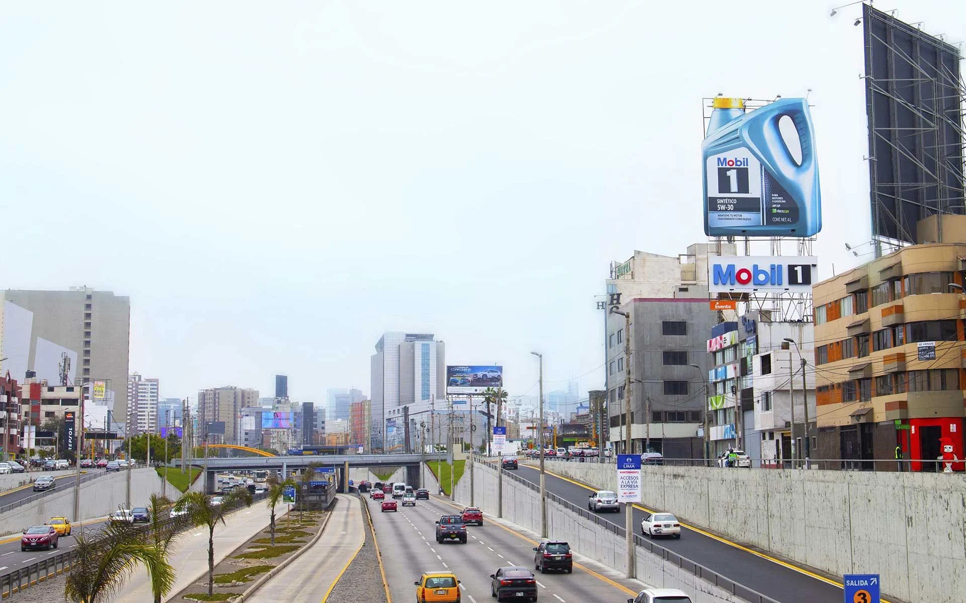MOBIL: Campaña Publicitaria en Paneles Techeros Inventa Publicidad