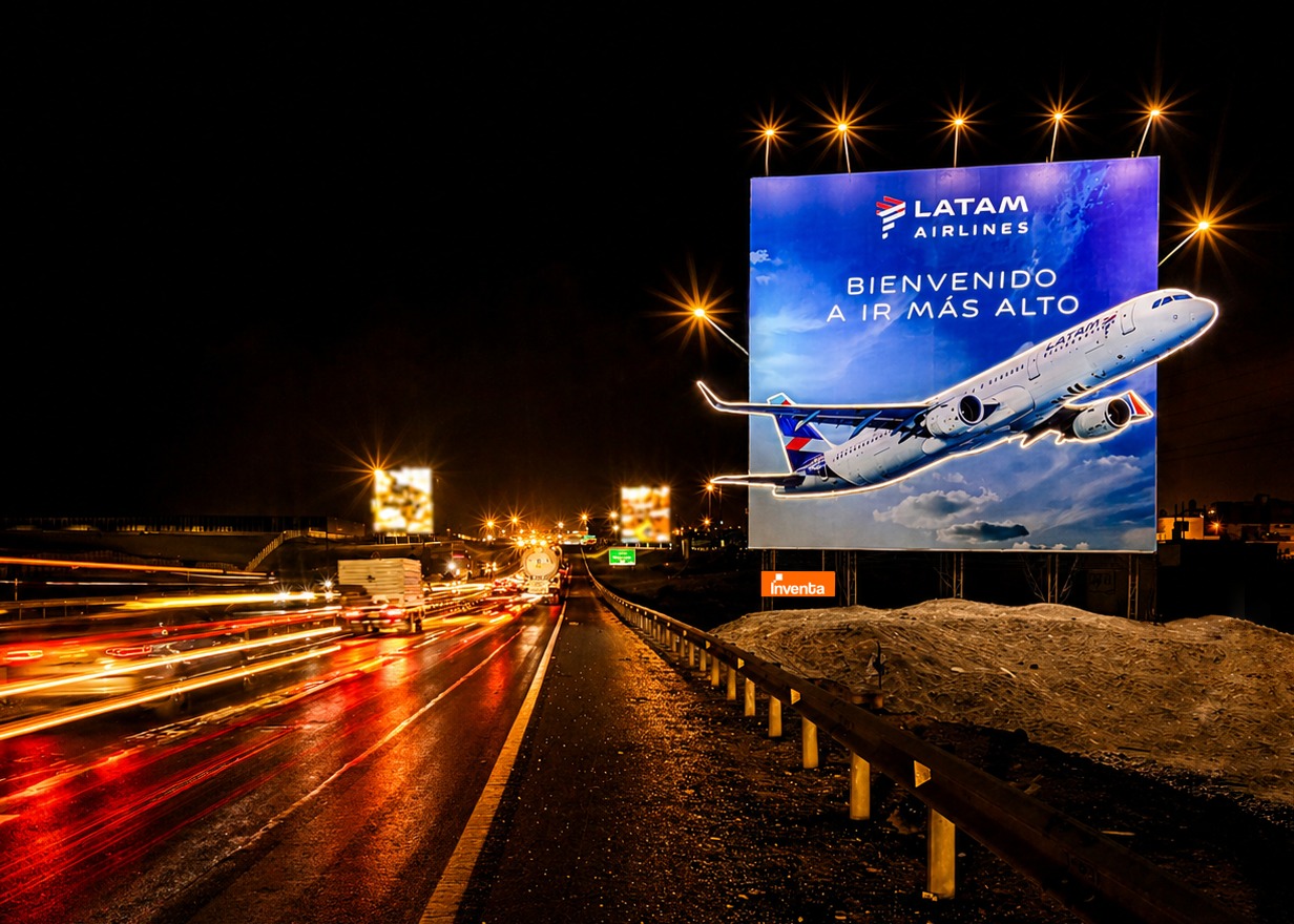 Panel publicitario iluminado con luces LED para campaña de publicidad exterior