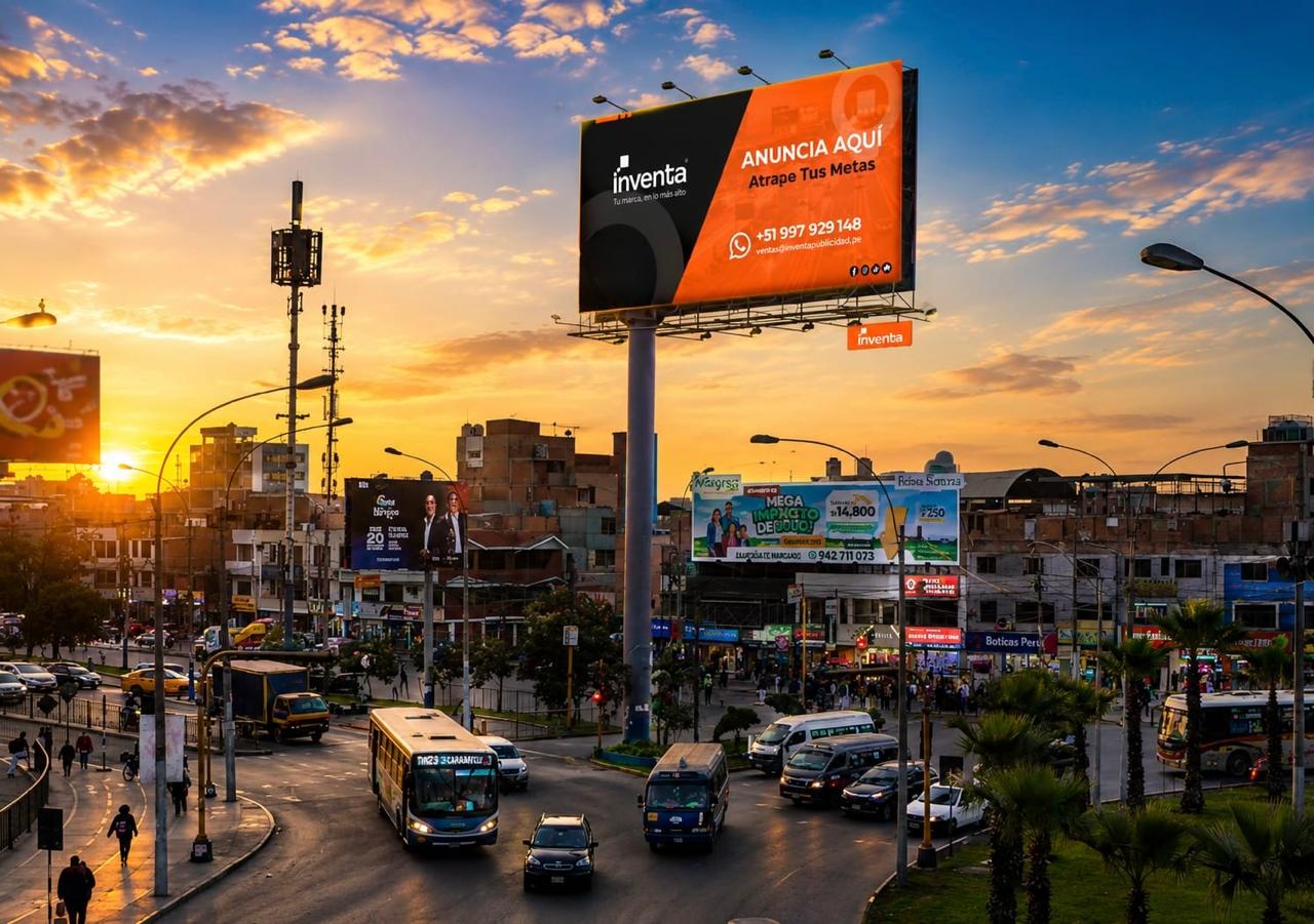 Panel publicitario de Inventa Publicidad en Lima Norte.